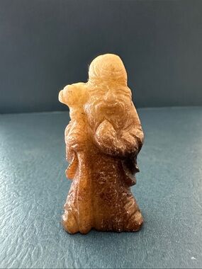 💕 Vintage Chinese Carved Man Bead